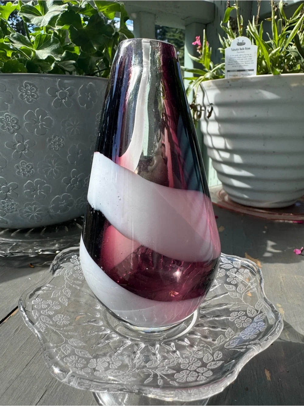 Vintage Murano Style Hand Blown Art Glass Bud Vase Swirl Glossy Finish 6”